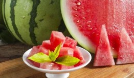 吃瓜为何是西瓜,西瓜如何成为“吃瓜”文化的代名词