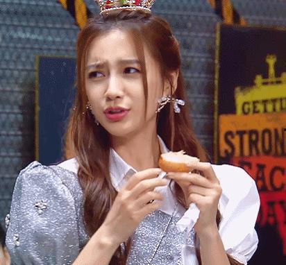 杨颖吃哈密瓜,哈密瓜美食之旅